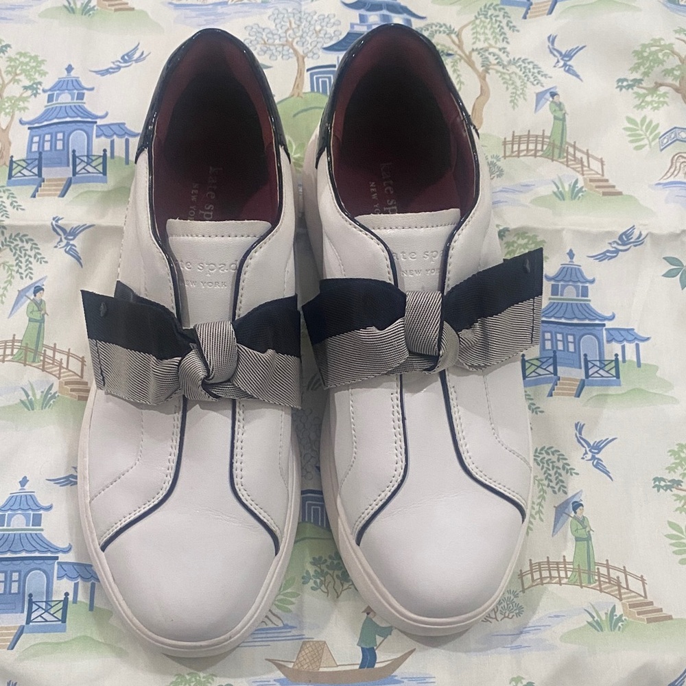 kate spade White Leather Slip-On Sneakers with Black and Gray Bow
